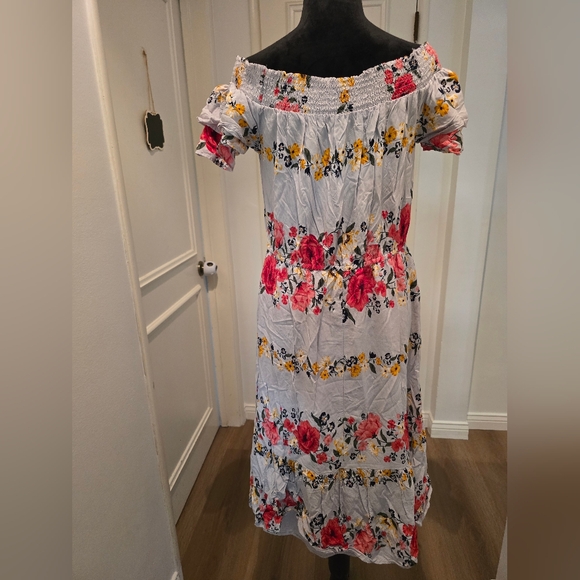 Old Navy Floral Print Women's Dress - Picture 4 of 6